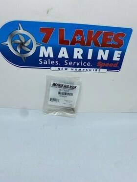 10-15001 Quicksilver Screw Lot 0f 4